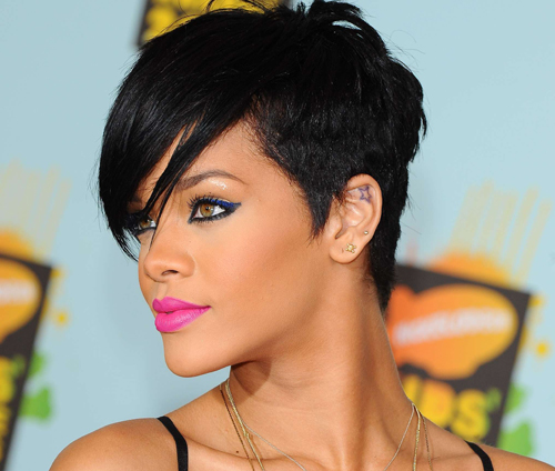 Rihannas-Stylist-Shares-Her-Hair-Color-Advice1