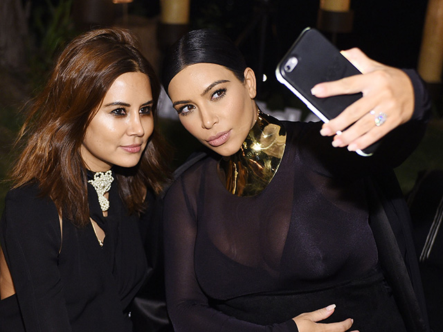 Kim Kardashian Faces 110 Million Lawsuit Over Lumee Phone Case Mefeater 3439