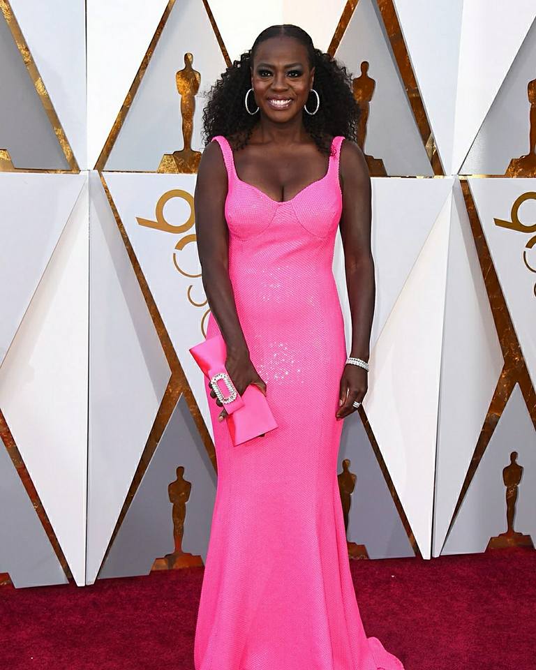 Viola Davis wearing Michael Kors and a Roger Vivier clutch via Twitter @violadavis