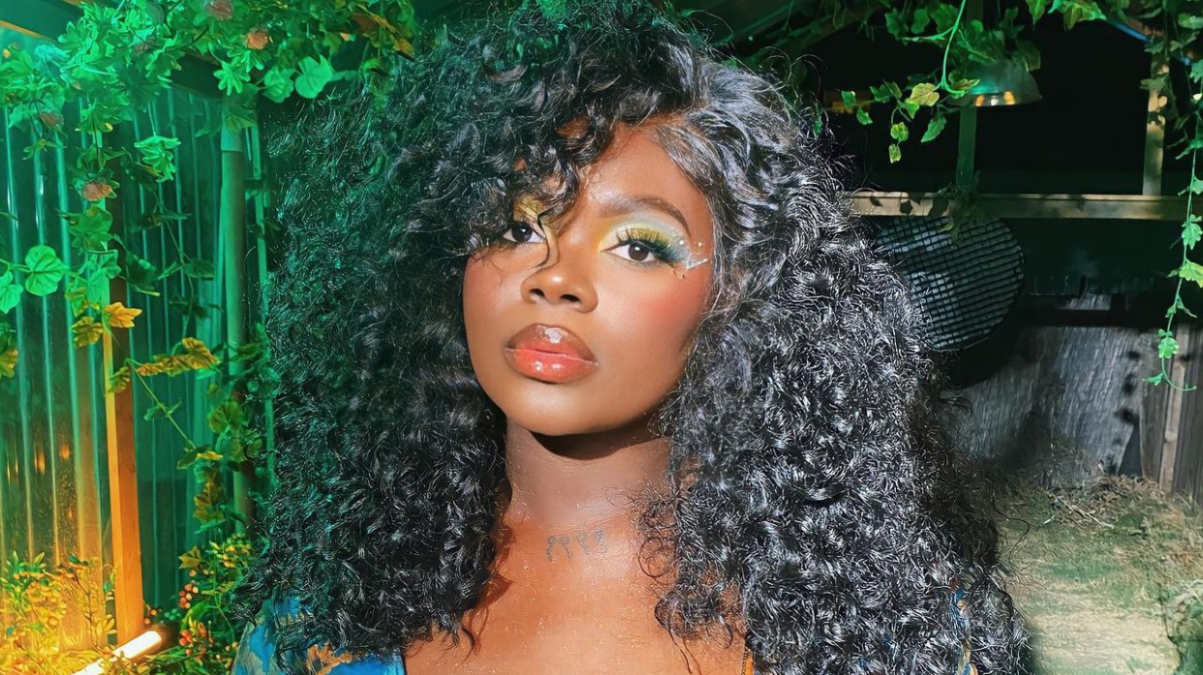 Flex Your Curves: Lizzo Honors Black History Month With a Comfy