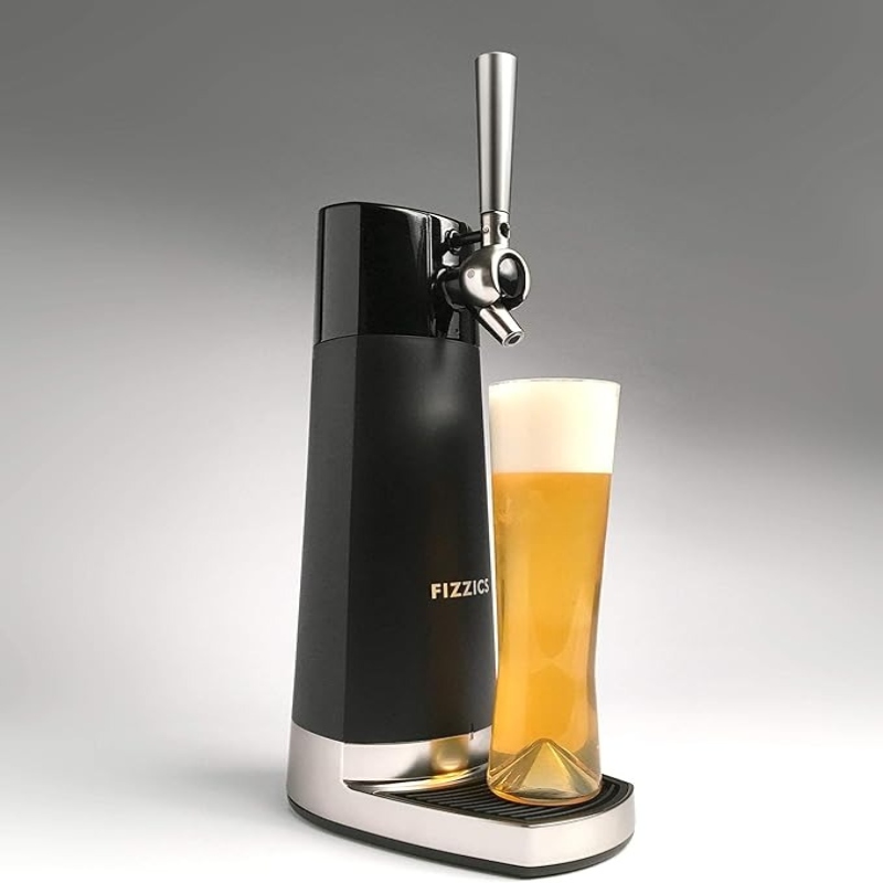 Beer dispenser with a cold cup of beer