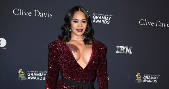 Faith Evans arrives at the Pre-GRAMMY Gala and GRAMMY Salute to Industry Icons