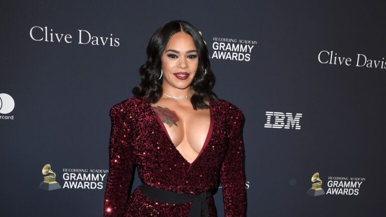 Faith Evans arrives at the Pre-GRAMMY Gala and GRAMMY Salute to Industry Icons