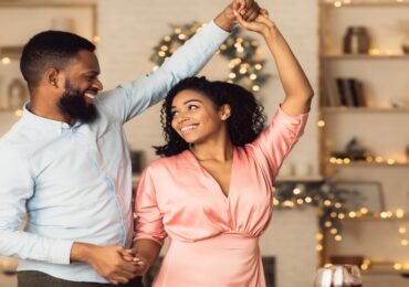 Love With Confidence: 5 Ways Tips To Properly Vet Your Romantic Interests